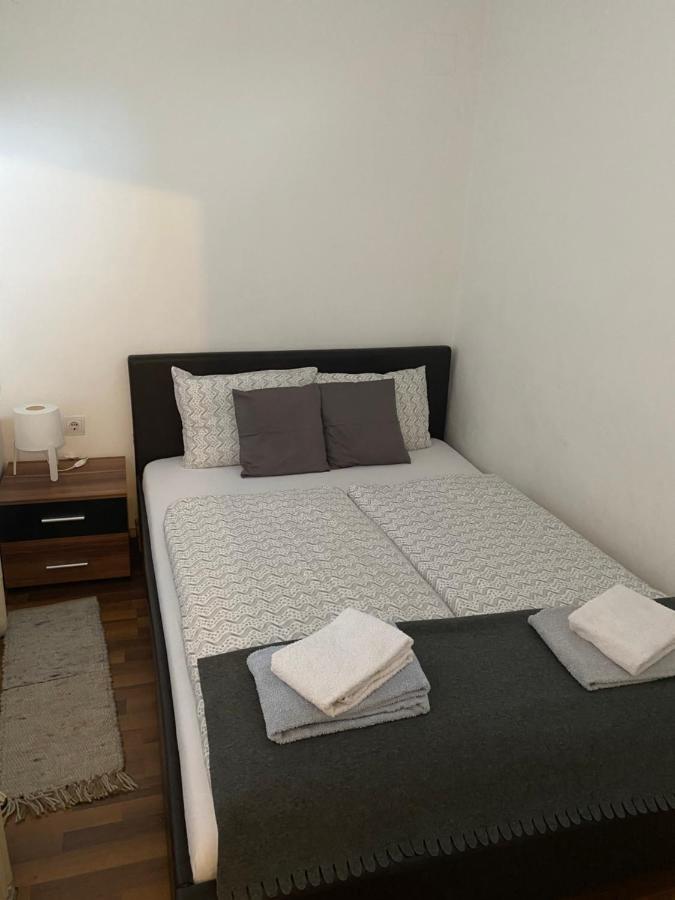 Apartment And Rooms Heart Of The City Budapest Exterior foto